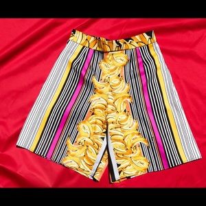 High waisted “life is Bananas” shorts! S,m,l